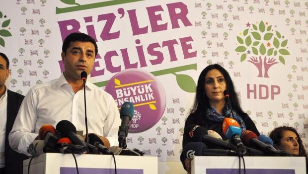 Demirtaş ve Yüksekdağ’dan Çetin Altan için başsağlığı mesajı