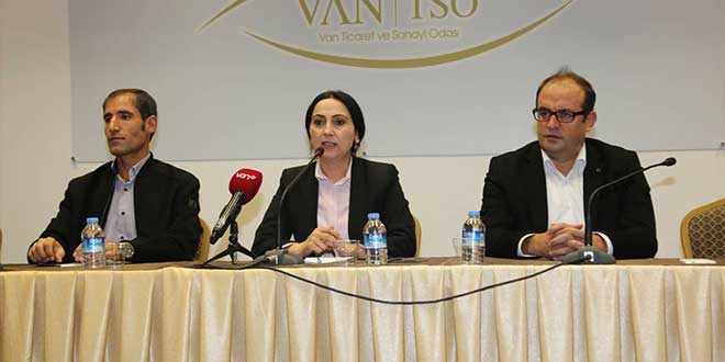 Yüksekdağ’dan muhtarlara: Sarayın değil, halkın muhtarı olun