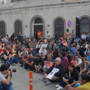 Ankara’da Geçen Haftaki Patlamaya İzmir’de Protesto