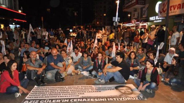 Barış Bloğu Üyelerinden Kobani’de Ölenler İçin Oturma Eylemi