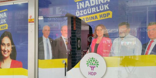 Malatya’da HDP bürosuna saldırı