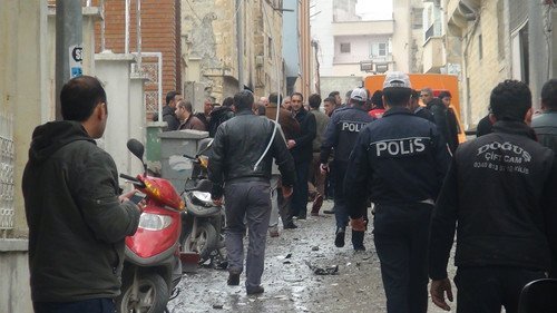 Kilis’te bir eve bomba düştü