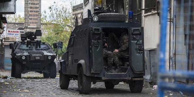 Sur’da bir özel harekat polisi hayatını kaybetti