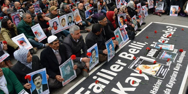 ‘Ne Cizre’de ne Merasim Sokak’ta evlatların ölmesine razı değiliz’