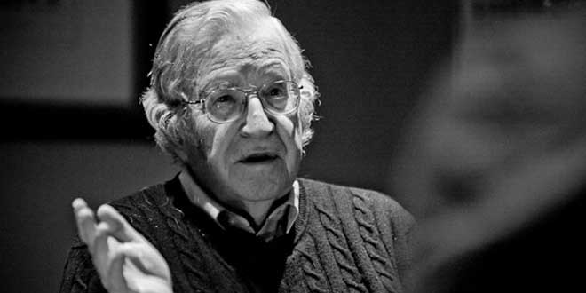 Chomsky: Türkiye YPG’ye karşı IŞİD’e bir yardım hattı sağlıyor