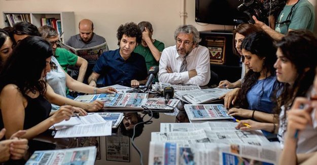 Özgür Gündem’e 108 gazeteciden destek