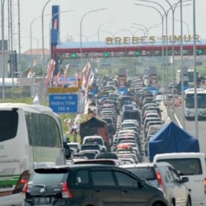 12 kişi trafikte hayatını kaybetti