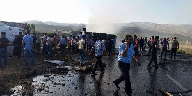 Bingöl’de polis aracının geçişi sırasında patlama: 6 Polis hayatını kaybetti