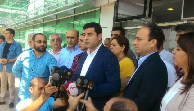 Demirtaş’tan liderlere çağrı: ‘Gelin taziyemizi bir yapalım’