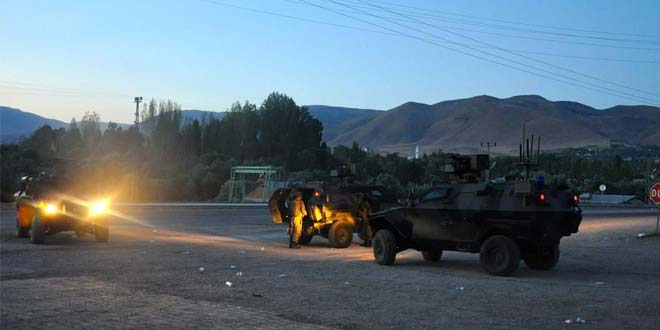 Kağızman’da askeri üsse saldırı, Silopi’de patlama