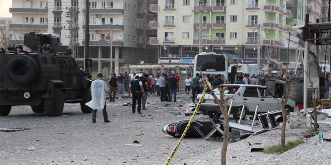 Mardin’de polis aracına saldırı