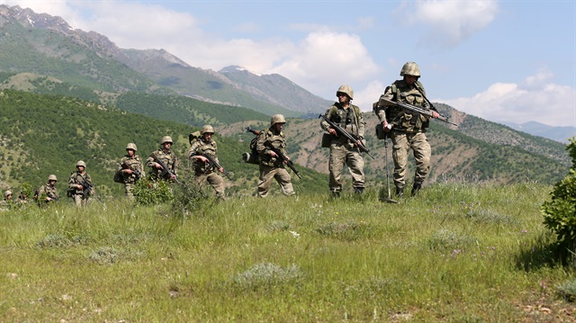 Bitlis ve Van’da çatışma: 1 korucu hayatını kaybetti