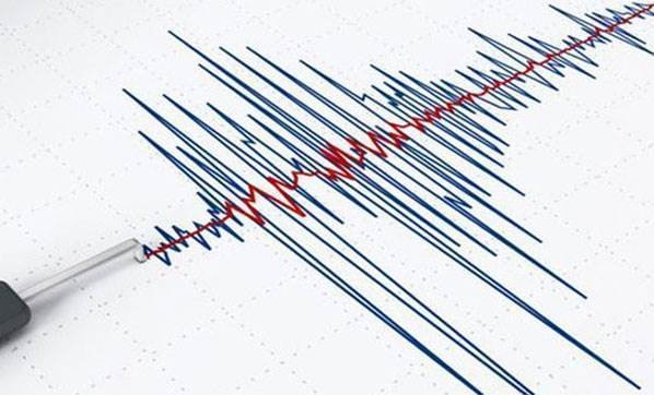 Erzincan’da 4 büyüklüğünde deprem