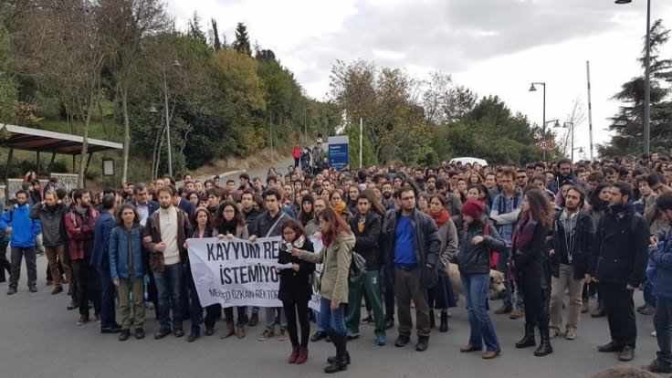 Boğaziçi’nde ‘kayyım rektör istemiyoruz’ yürüyüşü