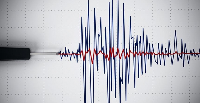 Japonya’da 7,3 büyüklüğünde deprem!