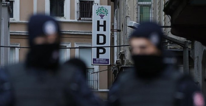 İstanbul’da HDP yöneticilerine yönelik operasyon: 20 gözaltı