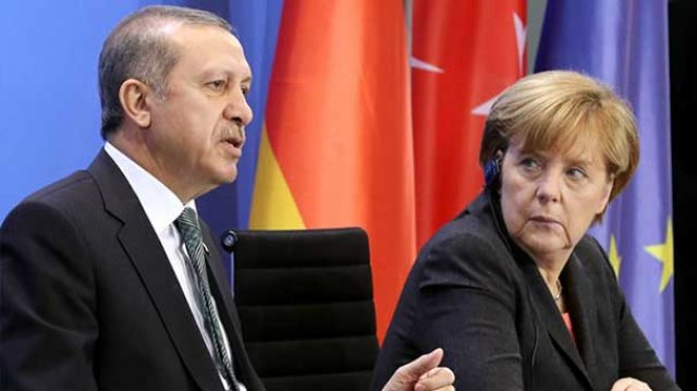 Erdoğan, Merkel ile görüştü