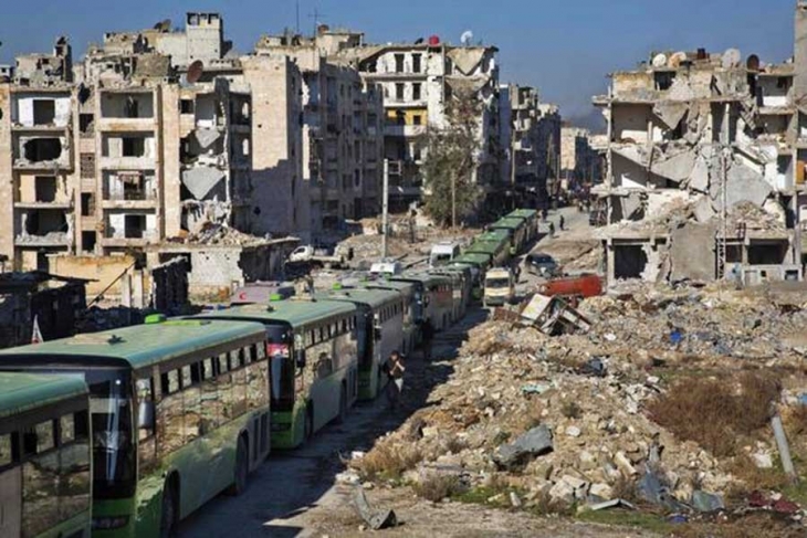 Halep’deki tahliye otobüsleri şehrin doğusuna girdi