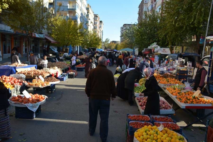 Diyarbakırlılar: Dolar da yok, huzur da!