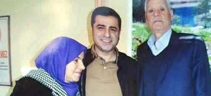 Demirtaş’tan ilk fotoğraf anne ve babasıyla