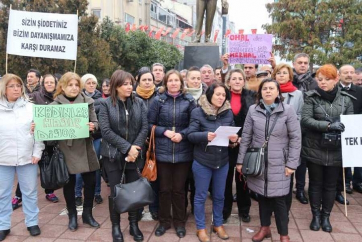 CHP ve HDP’li kadınlar, meclisteki saldırıyı protesto etti