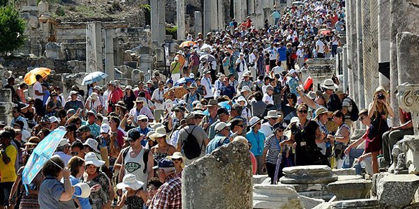 İstanbul’a gelen yabancı turist sayısı yüzde 26 düştü    