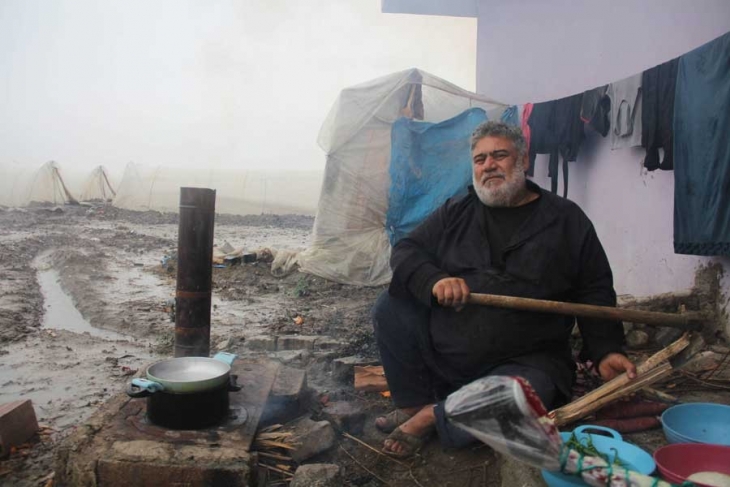 Sel felaketi, mevsimlik işçileri de çadırlarından etti