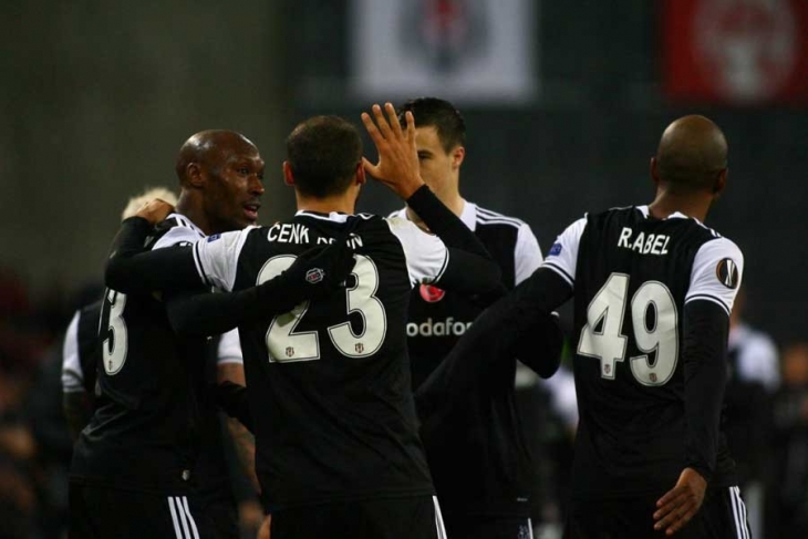 Beşiktaş, rövanş öncesi büyük bir avantaj yakaladı