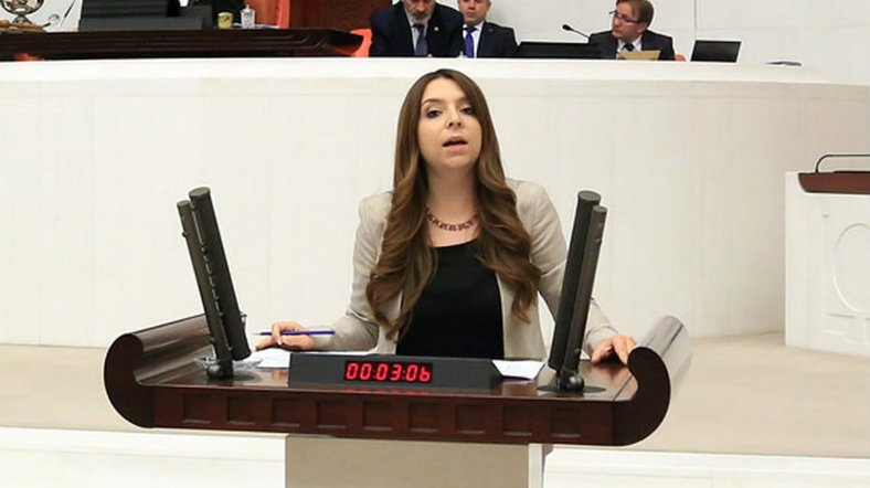 HDP Milletvekili Burcu Çelik tutuklandı