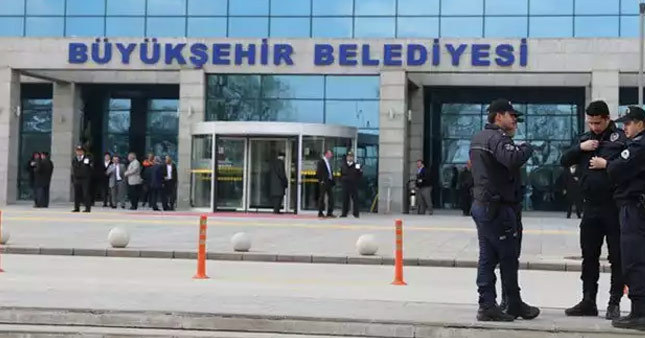 Ankara Büyükşehir Belediyesi’nde FETÖ operasyonu