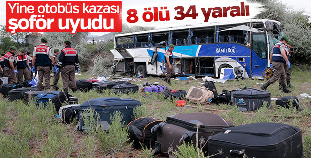 Otobüs Şarampole Uçtu: 8 Ölü, 32 Yaralı