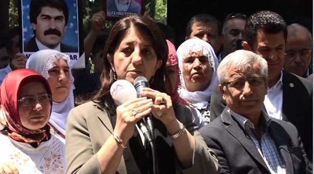 Pervin Buldan’ın eşi Savaş Buldan ve arkadaşları mezarı başında anıldı