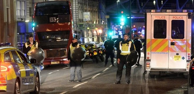 Londra’da iki ayrı saldırı düzenlendi