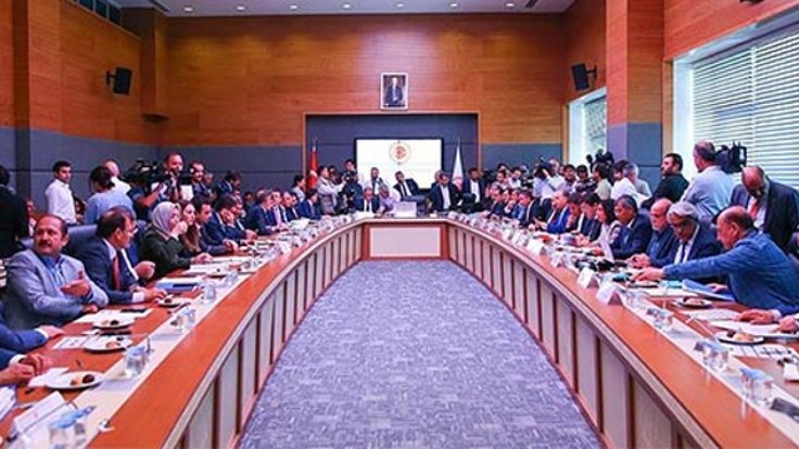 İçtüzük değişikliği komisyonda kabul edildi