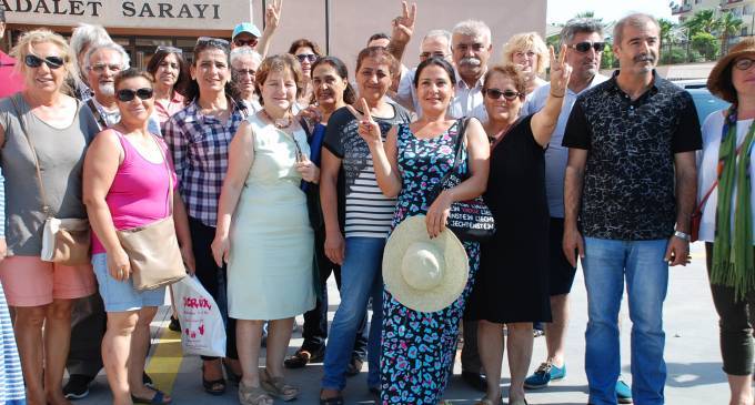 Barış Akademisyenlerine destek veren 46 kişi yargılandı