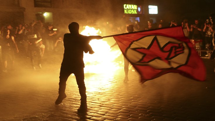 Hamburg’da büyük protesto: Cehenneme hoşgeldiniz!