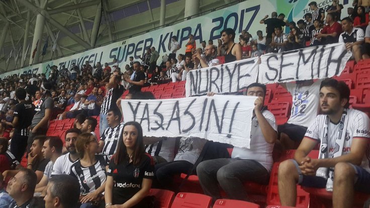 ‘Nuriye ve Semih yaşasın’ pankartı açan taraftar tutuklandı