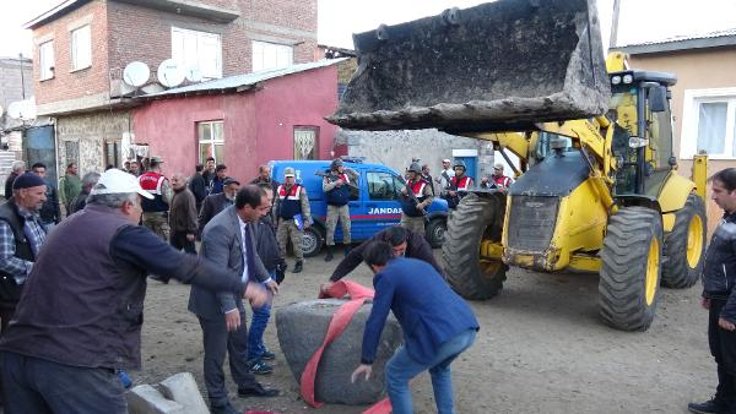 Tarihi eseri vermek istemediler: Çay içiyoruz!