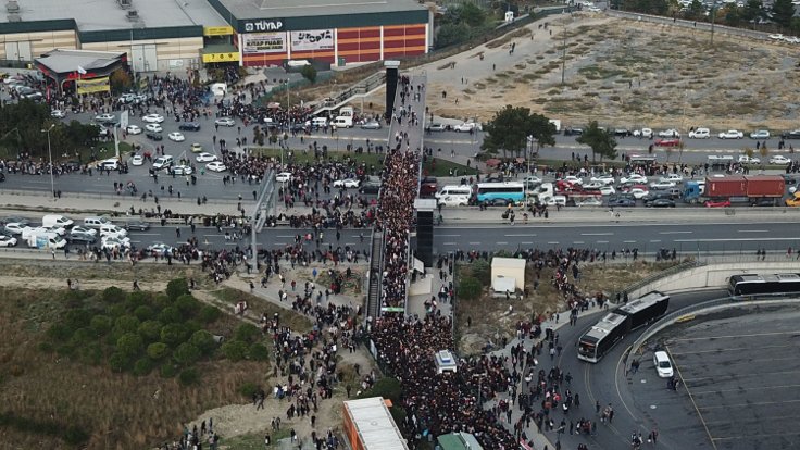 Kitaba akın: Dikkat ezilme tehlikesi var!