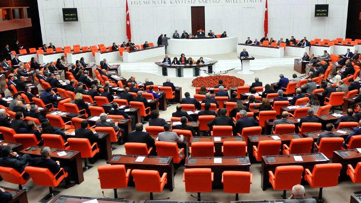 Ankara’da gündem: OHAL, KHK, Uyum Yasaları, tek tip, Leyla Zana…