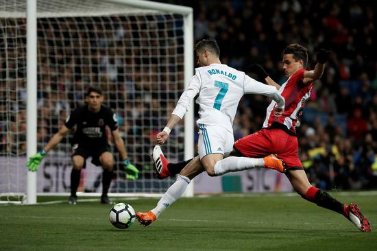 Ronaldo kariyerinin 50. hat-trick’ini yaptı