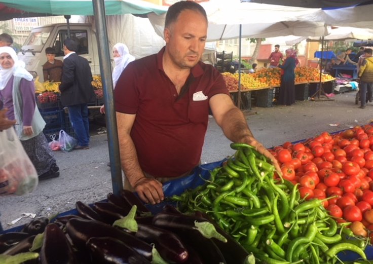 Diyarbakır pazarında erken seçim sohbeti