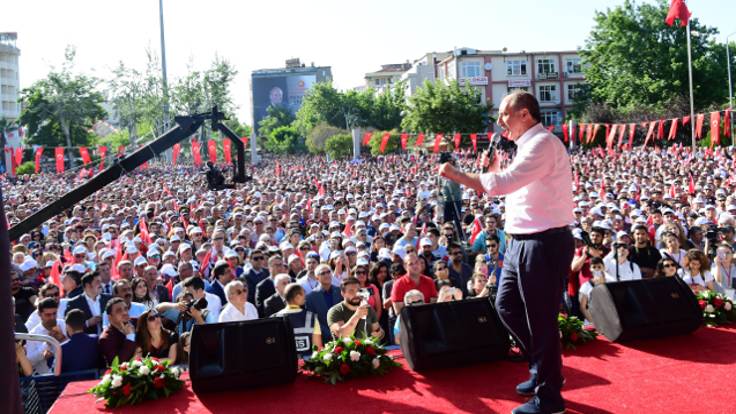 İnce’den mitingde kuru fasulye pilav tarifi