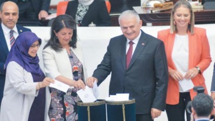 Buldan’dan ‘Yıldırım’la el sıkışma’ görüntülerine yanıt