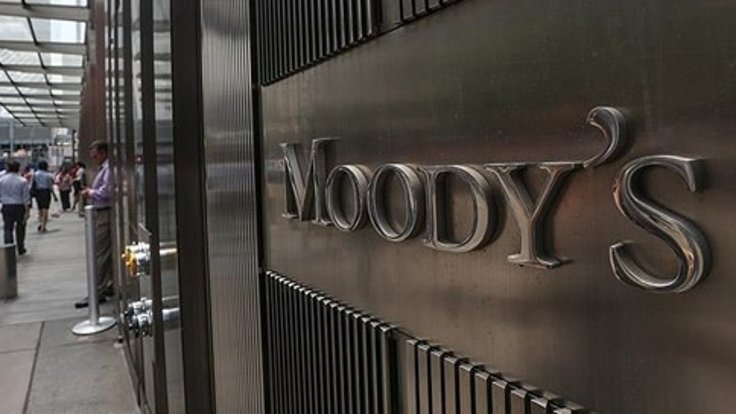 Moody’s’den Türkiye’deki bankalara kredi uyarısı