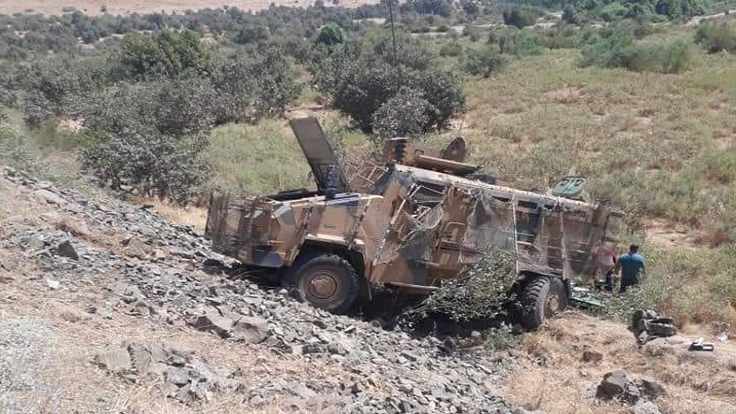 Şemdinli’de askeri araç devrildi: 2 asker yaşamını yitirdi