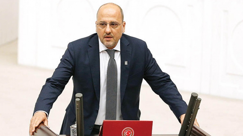 Ahmet Şık’ın davası milletvekili seçilmesi nedeniyle durduruldu