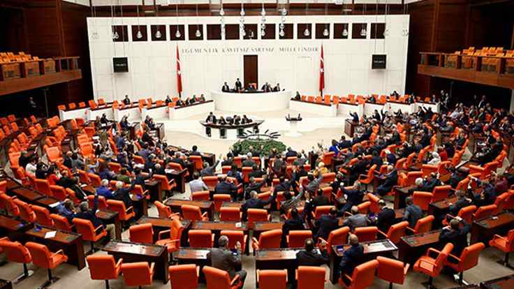 MHP kararını değiştirdi, EYT önergesi reddedildi