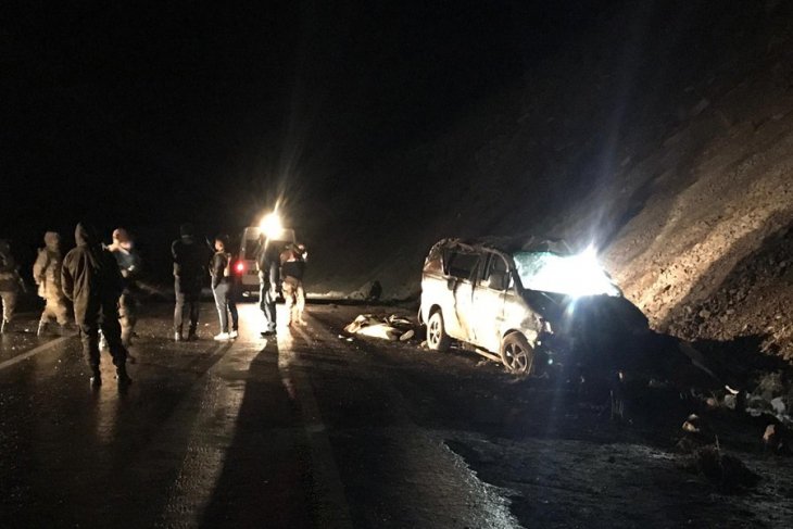 Van’da mültecileri taşıyan minibüs kaza yaptı: 5 ölü, 16 yaralı