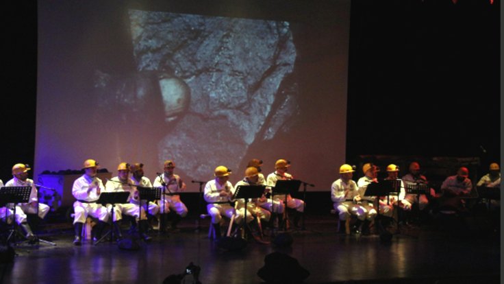 Madenci Korosu, ilk konserini verdi